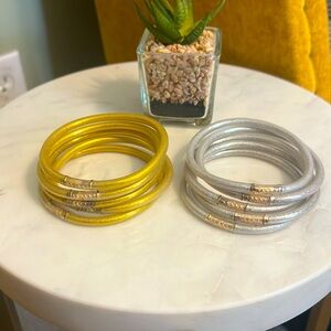 Set of 10 waterproof bracelets a 'look for less' of a name brand